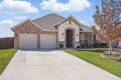 5100 Melia Dr, Arlington, TX 76001
