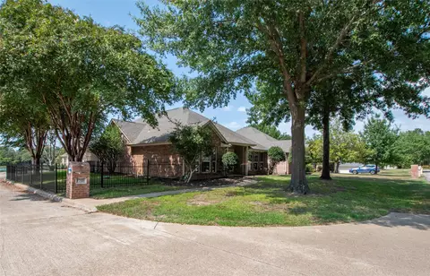 17510 Country Club Dr, Kemp, TX 75143