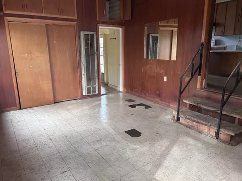 Living - 507 W Marshall St, Minden, LA 71055 photo 1 of 4