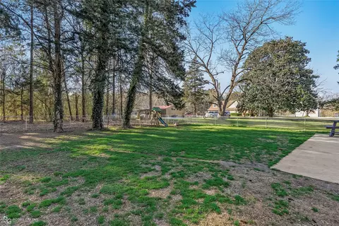 Exterior - 292 Strong St, Doyline, LA 71023 photo 8 of 8