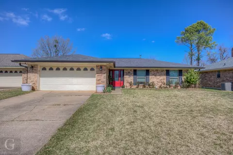 5402 Pampus Ln, Bossier City, LA 71112