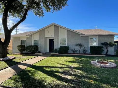 3805 Clearwood Dr, Garland, TX 75044