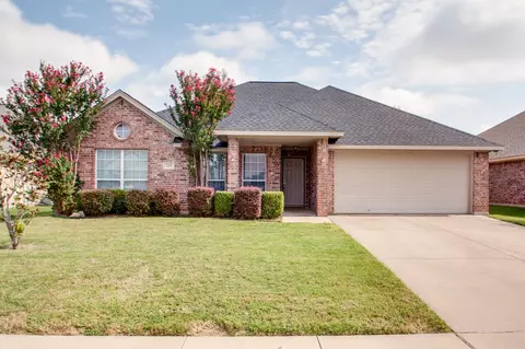 728 Snapper Dr, Burleson, TX 76028