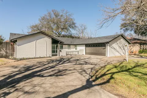 4448 Fiesta Cir W, Fort Worth, TX 76133