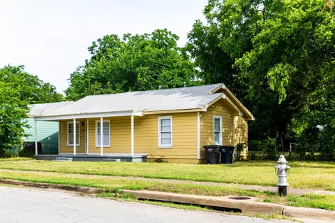 3557 Kellis St, Fort Worth, TX 76119