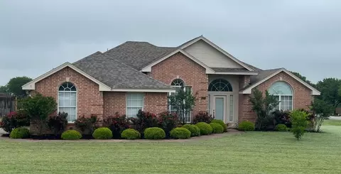 173 Hunters Glenn Dr, Waxahachie, TX 75167