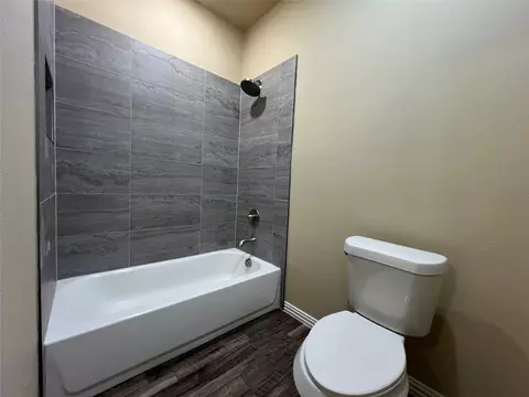 Bath - 109 Cooper Dr, Cleburne, TX 76031 photo 3 of 3