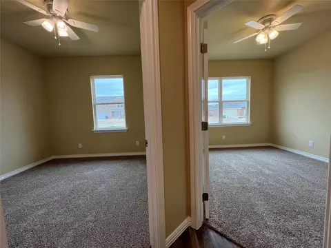 Entry Way - 109 Cooper Dr, Cleburne, TX 76031 photo 2 of 2