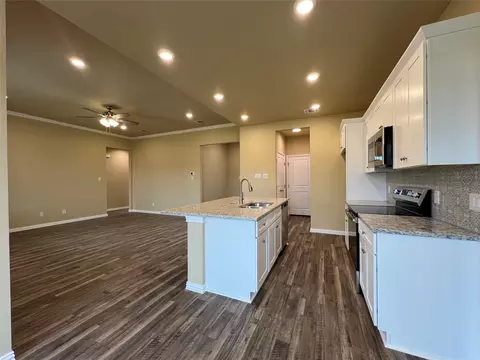 Kitchen - 109 Cooper Dr, Cleburne, TX 76031 photo 2 of 3