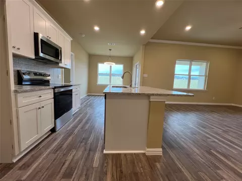 Kitchen - 109 Cooper Dr, Cleburne, TX 76031 photo 3 of 3