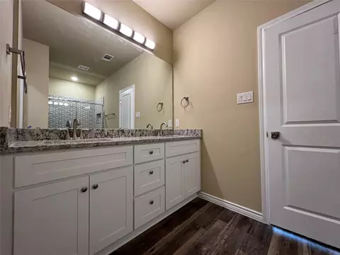 Bath - 109 Cooper Dr, Cleburne, TX 76031 photo 1 of 3