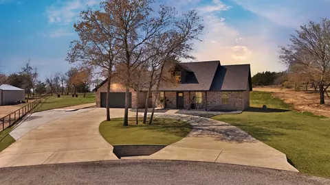 141 Ronnie Ln, Weatherford, TX 76088