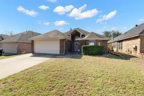 4732 Birchbend Ln, Fort Worth, TX 76137