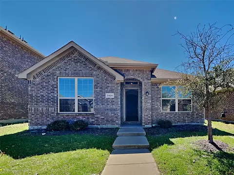 2424 Evening Stone Dr, Aubrey, TX 76227