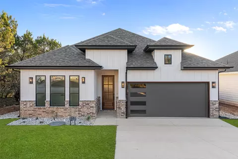5606 San Jacinto Dr, Granbury, TX 76048