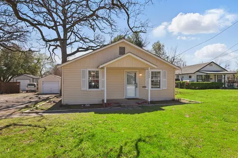 7208 Church St, Fort Worth, TX 76112