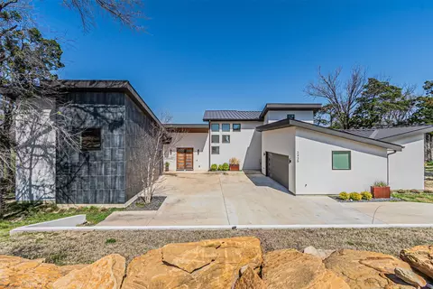 2435 Hardwick Ln, Cedar Hill, TX 75104