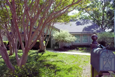 10303 Kingswood Cir, Greenville, TX 75402