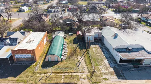 705 S Concho St, Coleman, TX 76834