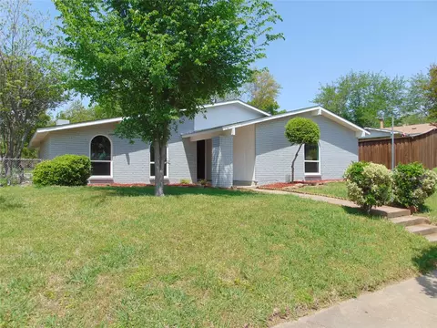 3301 Meadow Oaks Dr, Garland, TX 75043