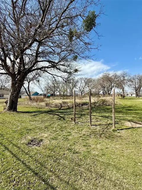 5217 Pollard Smith St, Fort Worth, TX 76105