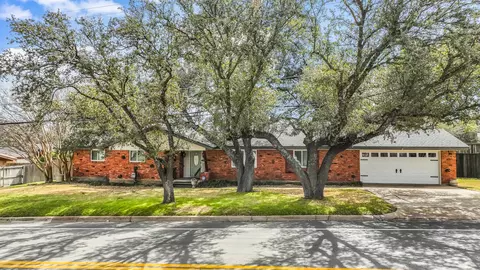 8415 Chapin Rd, Benbrook, TX 76116