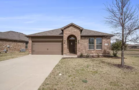 10248 Little Falls Trl, Fort Worth, TX 76177
