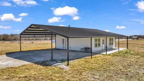 257 Legacy Ln, Bowie, TX 76230