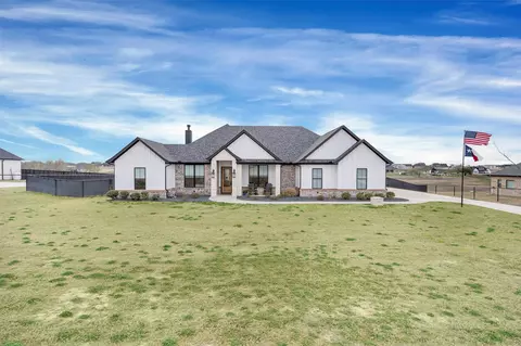 1111 Pioneer Xing, Weatherford, TX 76088