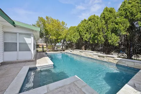 3101 Binyon St, Fort Worth, TX 76133