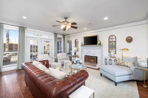 1812 Branch Hollow Ln, Grapevine, TX 76051