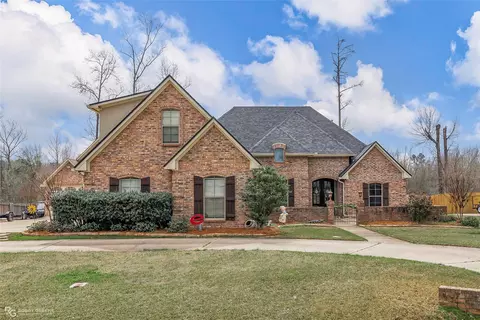 2820 Sunrise Pt, Haughton, LA 71037