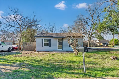 8129 Raymond Ave, White Settlement, TX 76108