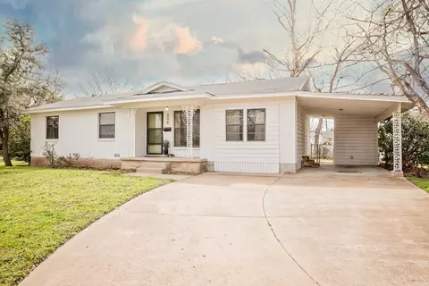 208 Dearborn St, Waco, TX 76704