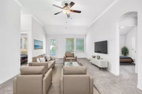 1640 Summer Hill Ct, Granbury, TX 76048