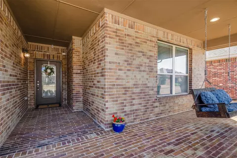 Exterior - 1512 Bunting Dr, Argyle, TX 76226 photo 3 of 6