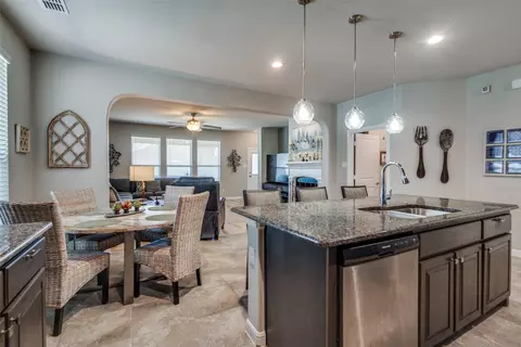 Kitchen - 1512 Bunting Dr, Argyle, TX 76226 photo 3 of 4