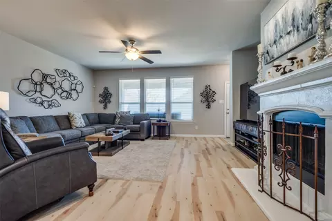 Living - 1512 Bunting Dr, Argyle, TX 76226 photo 1 of 3