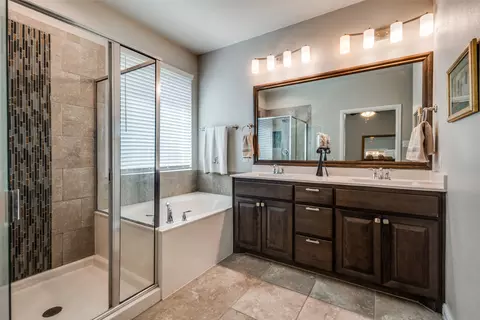 Bath - 1512 Bunting Dr, Argyle, TX 76226 photo 1 of 2