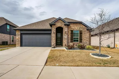 4849 Carmel Valley Dr, Fort Worth, TX 76244