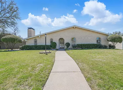 6646 Town Bluff Dr, Dallas, TX 75248