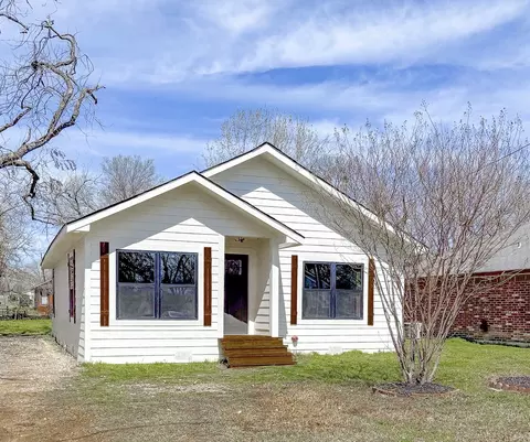 104 Woodland Ave, Corsicana, TX 75110