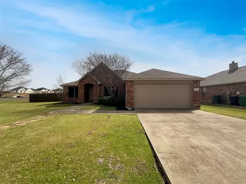 3716 Beatriz Dr, Denton, TX 76207