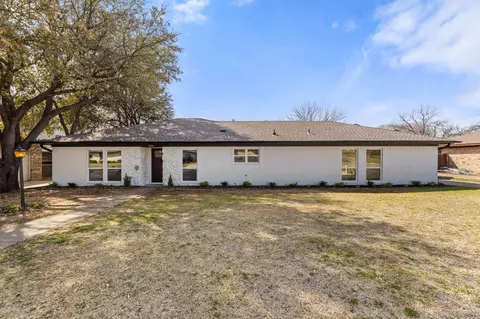 2429 Greenwood Dr, Grand Prairie, TX 75050