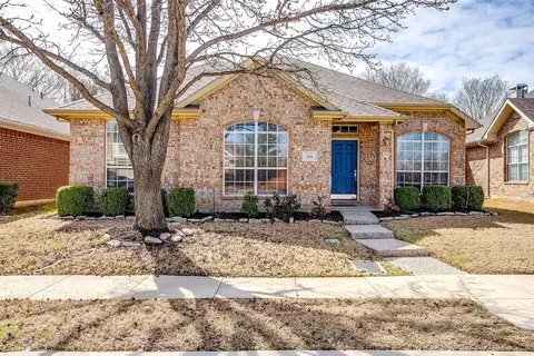 116 Stonecreek Dr, Irving, TX 75063