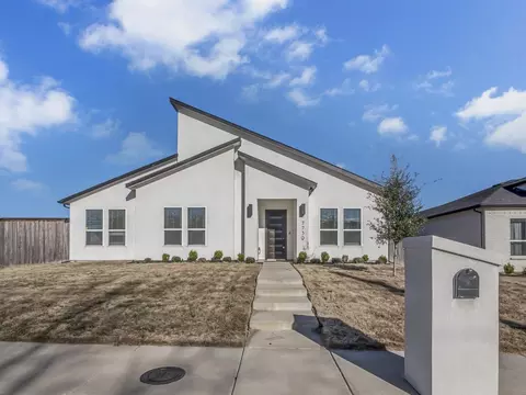 7739 Indian Ridge Trl, Dallas, TX 75232