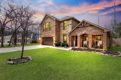 802 Sherry Ln S, Krugerville, TX 76227