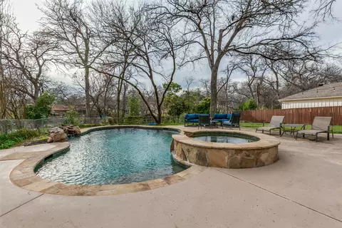 712 Laguna Dr, Richardson, TX 75080