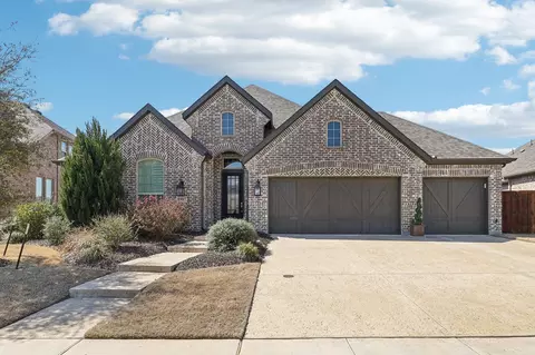 10817 Sycamore Falls Dr, Bartonville, TX 76226