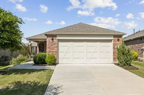 7649 Heritage Dr, Krugerville, TX 76227